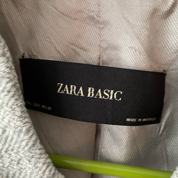 Zara Women's Elegant Light Gray Blazer - Picture 3 of 10